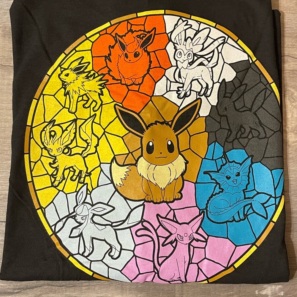 Pokémon graphic black T-shirt eevee